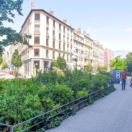 Apartment Paisible Et Spacieux Au Calme Proche Metro Limitrophe De Lyon