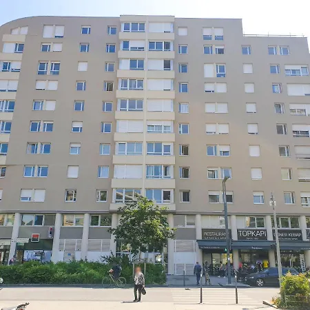 Paisible Et Spacieux Au Calme Proche Metro Limitrophe De Lyon Villeurbanne